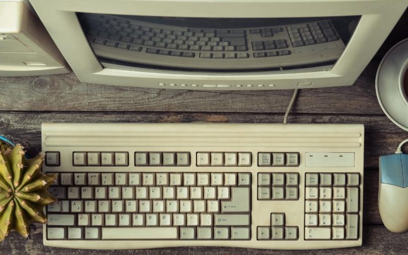 programas de computador dos anos 90 que os millennials tem saudadaes